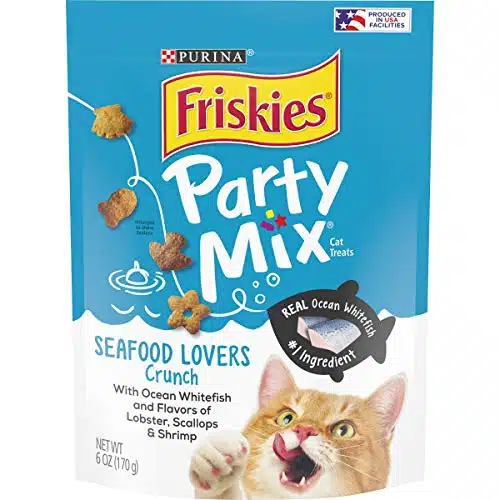 Purina Friskies Made in USA Facilities Cat Treats, Party Mix Seafood Lovers Crunch   oz. Pouch (Pack)