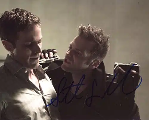 SETH GABEL   Arrow AUTOGRAPH Signed xPhoto